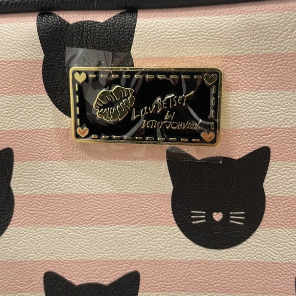 Kitty cat Betsy Johnson pink and black purse - Picture 2 of 9